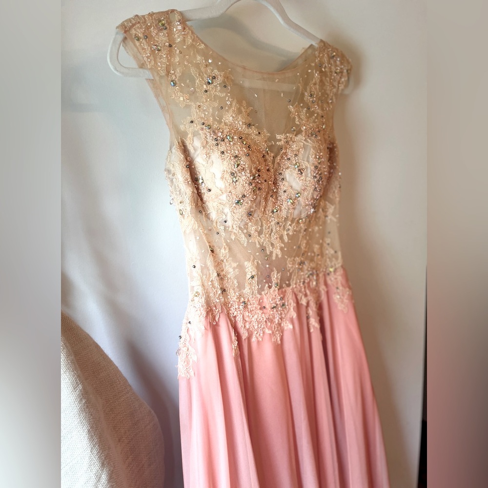 Sexy gown sophisticated handmade Italian lace and silk maxi Tony Bowls dress - Picture 10 of 16